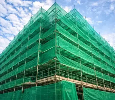 Construction Safety Nets: covering a full scaffolding structure